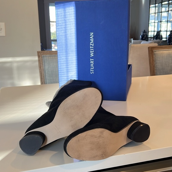 Stuart Weitzman Eloise 30 Almond Toe Suede Boots—like brand new (only worn once) - Picture 3 of 8